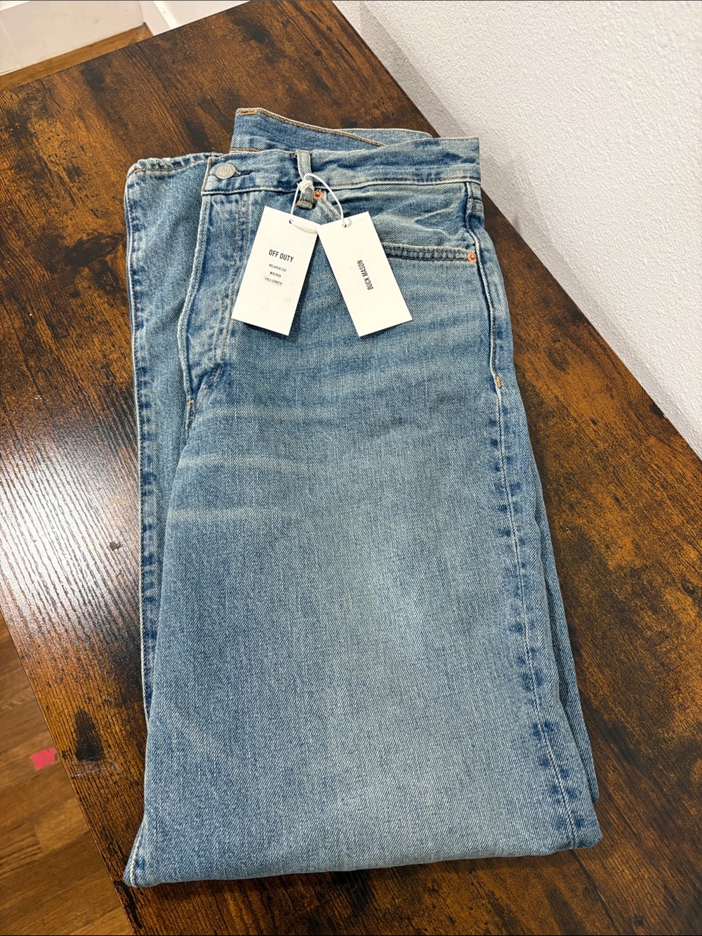 Buck Mason Women’s L057 Off Duty Jeans Tagged 27 Measures 32 Light Wash